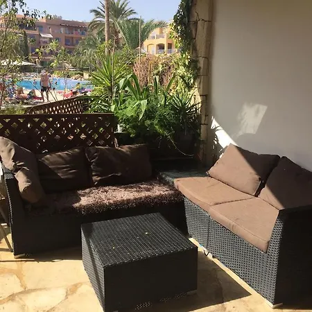 דירה Limnaria Gardens *